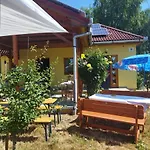 Eden Vendeghaz شقة Kisnána