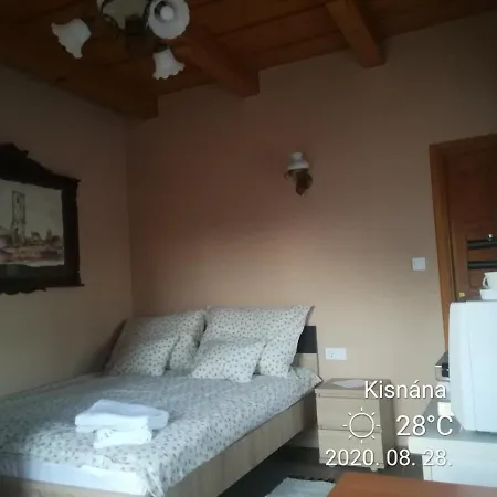 Eden Vendeghaz Apartment