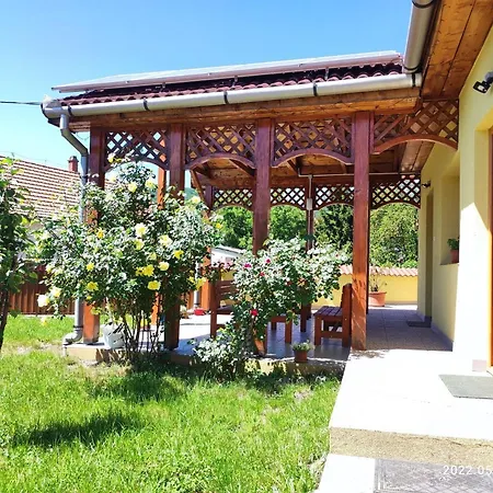 Eden Vendeghaz Apartment Kisnana
