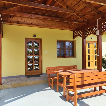 Eden Vendeghaz Kisnána