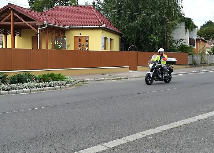 Eden Vendeghaz Apartment *