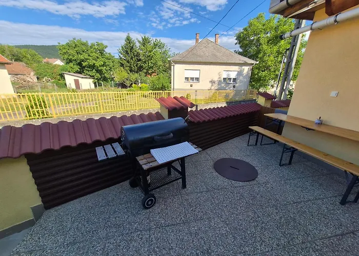 Eden Vendeghaz * Kisnána